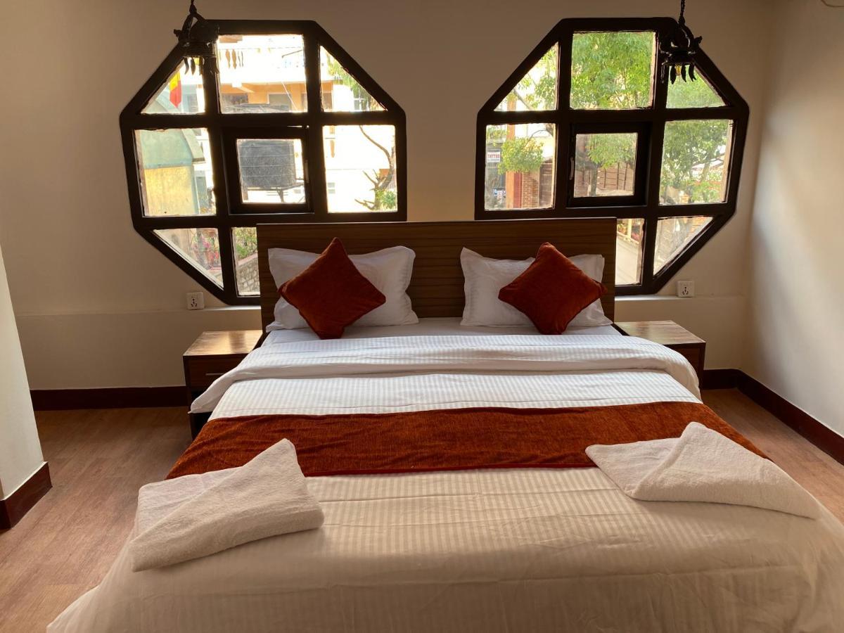 Hotel Pala Катманду Екстериор снимка