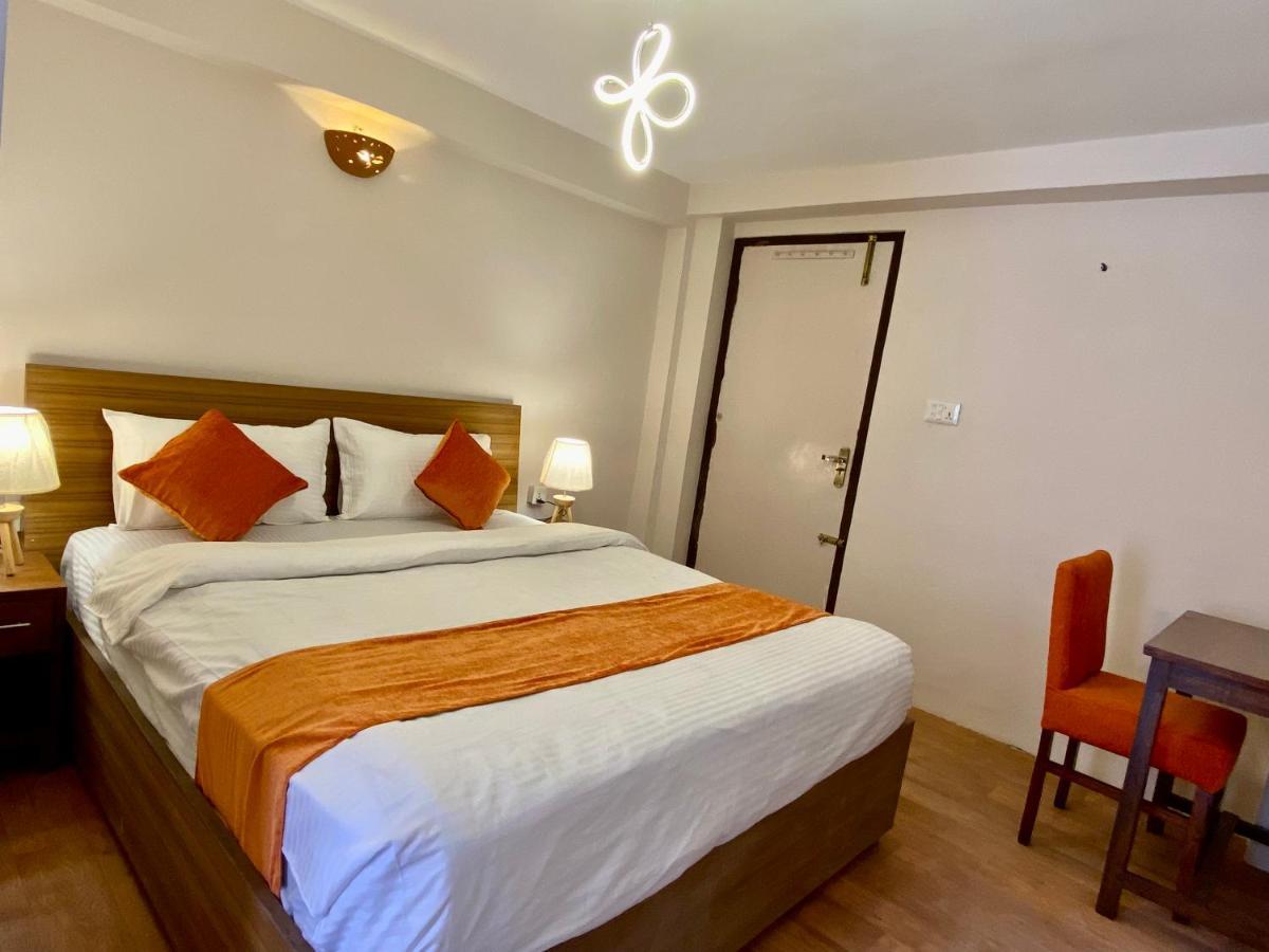 Hotel Pala Катманду Екстериор снимка