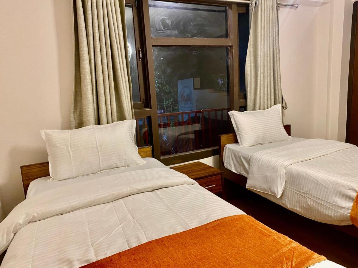 Hotel Pala Катманду Екстериор снимка