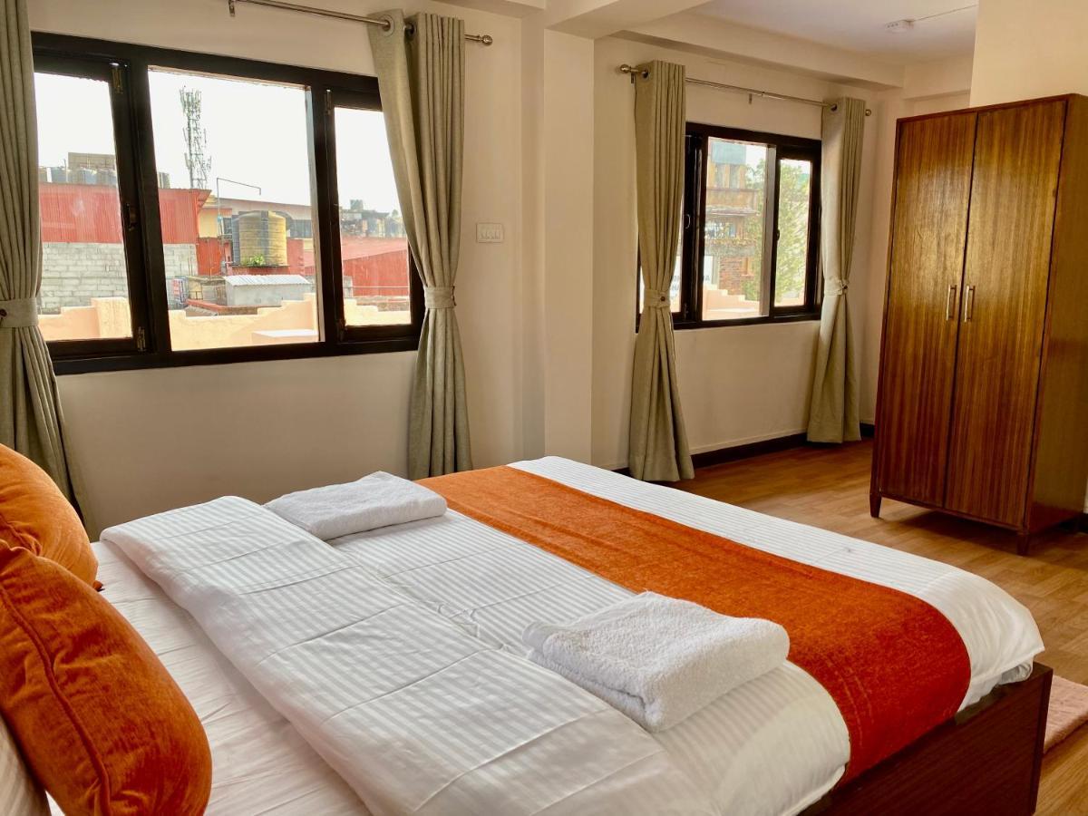 Hotel Pala Катманду Екстериор снимка